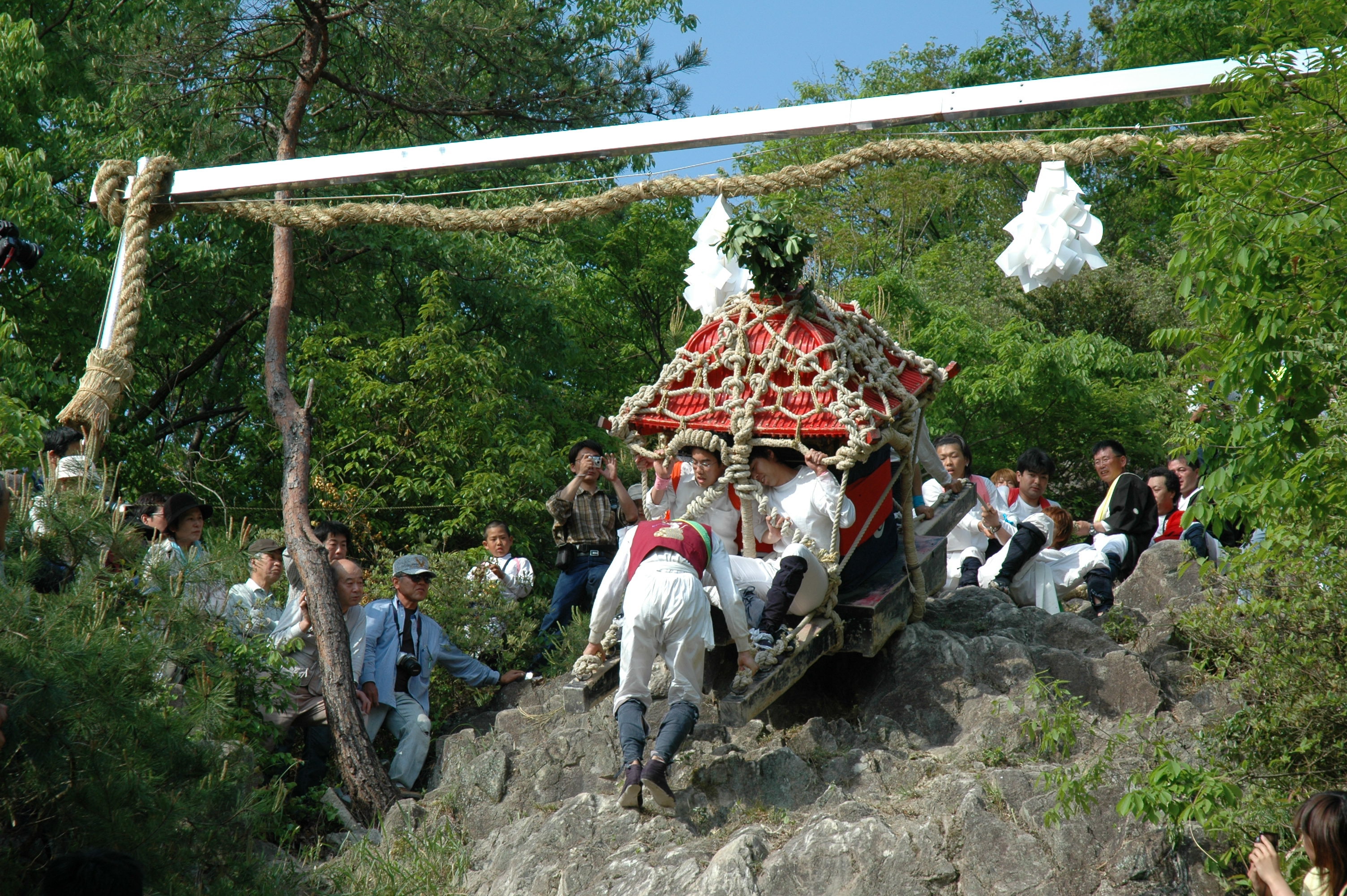 伊庭の坂下し祭り